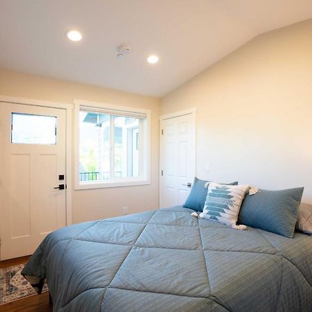 Modern Golden Cottage With Mtn Views Near Red Rocks 외부 사진